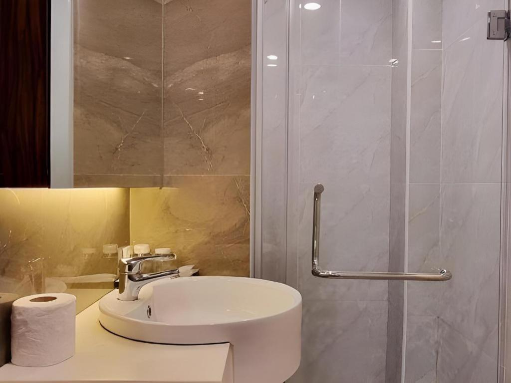 Ritzton Hotel Johor Bahru Esterno foto