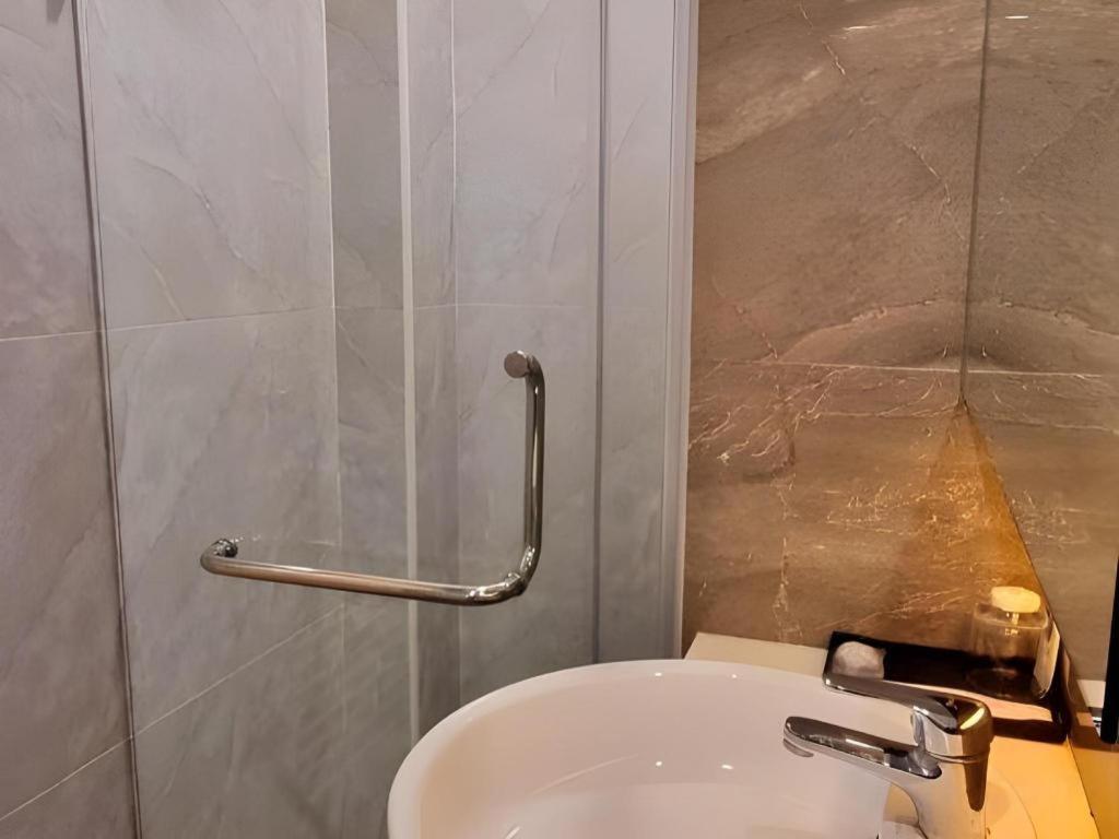 Ritzton Hotel Johor Bahru Esterno foto