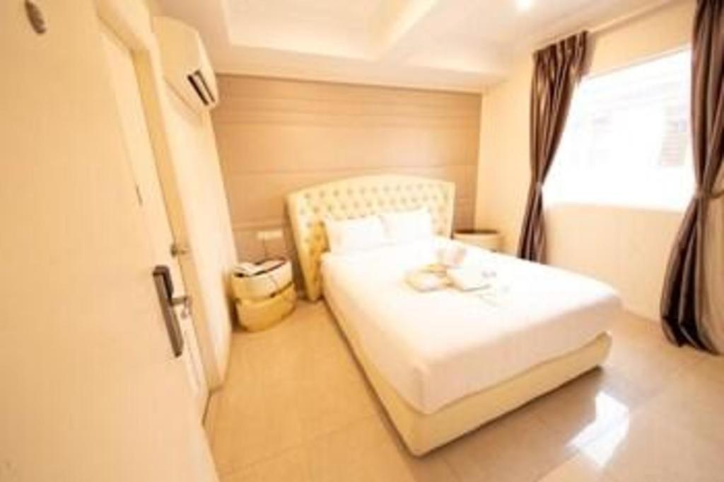 Ritzton Hotel Johor Bahru Esterno foto