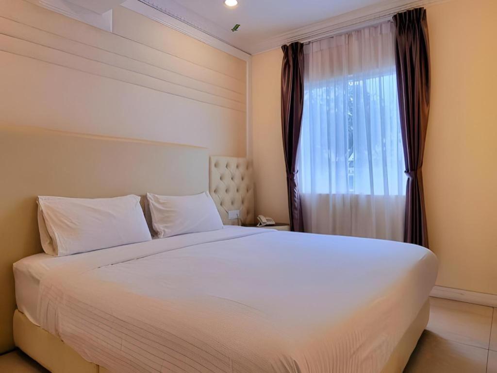 Ritzton Hotel Johor Bahru Esterno foto